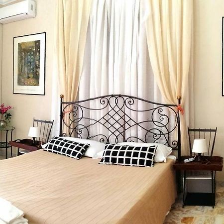 Apartamento Residenza Carlo Di Borbone Caserta Exterior foto