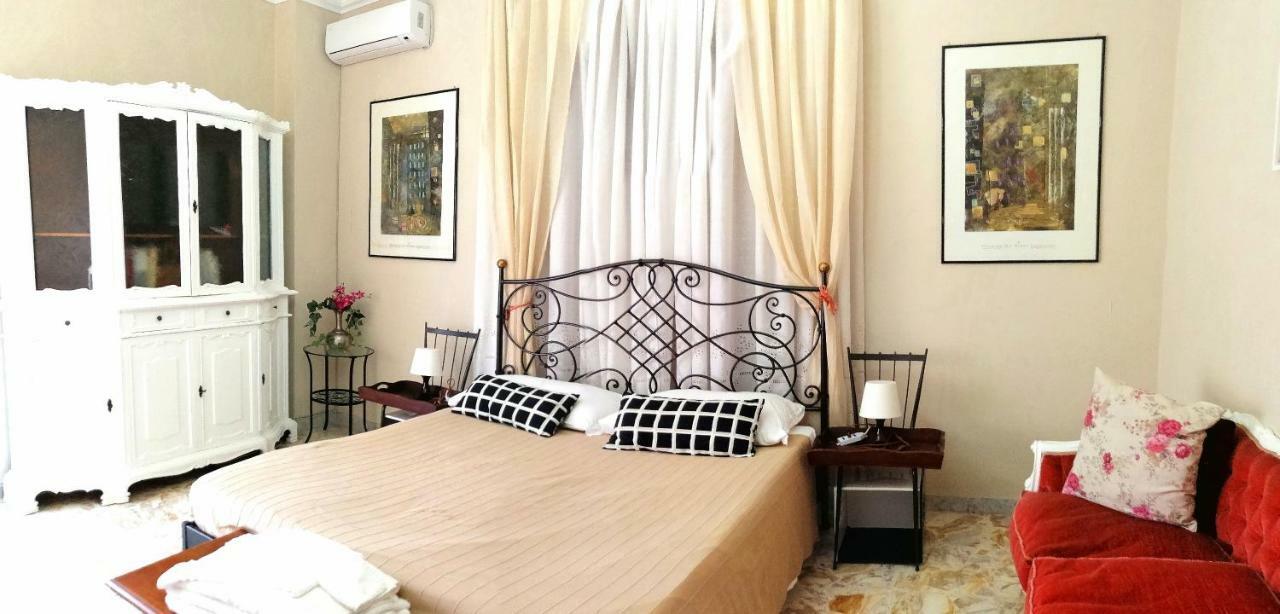 Apartamento Residenza Carlo Di Borbone Caserta Exterior foto